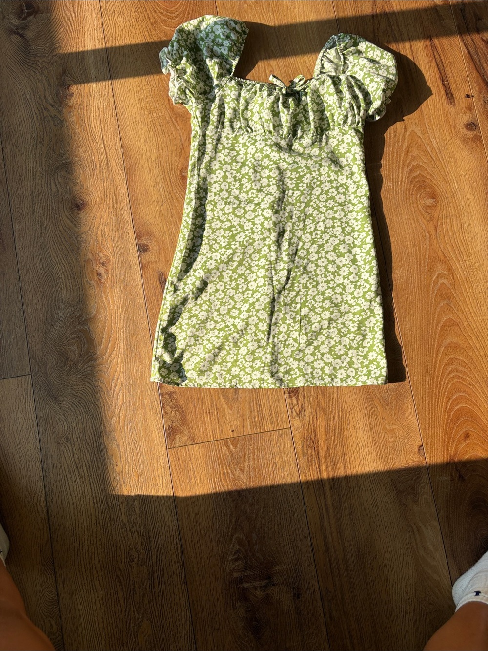 Green Floral Puff-Sleeve Mini Dress